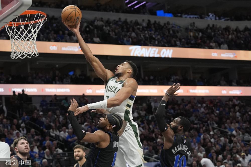 并彰显了她 并彰显了她